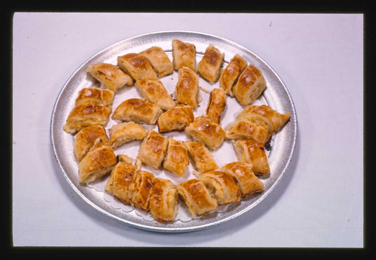 Knishes, burgonya és sajt, Menges Resort, Livingston Manor, New York, USA alkotó: John Margolies