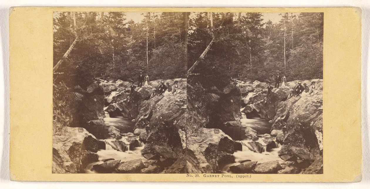 Granatbecken (oben) alkotó: John P. Soule