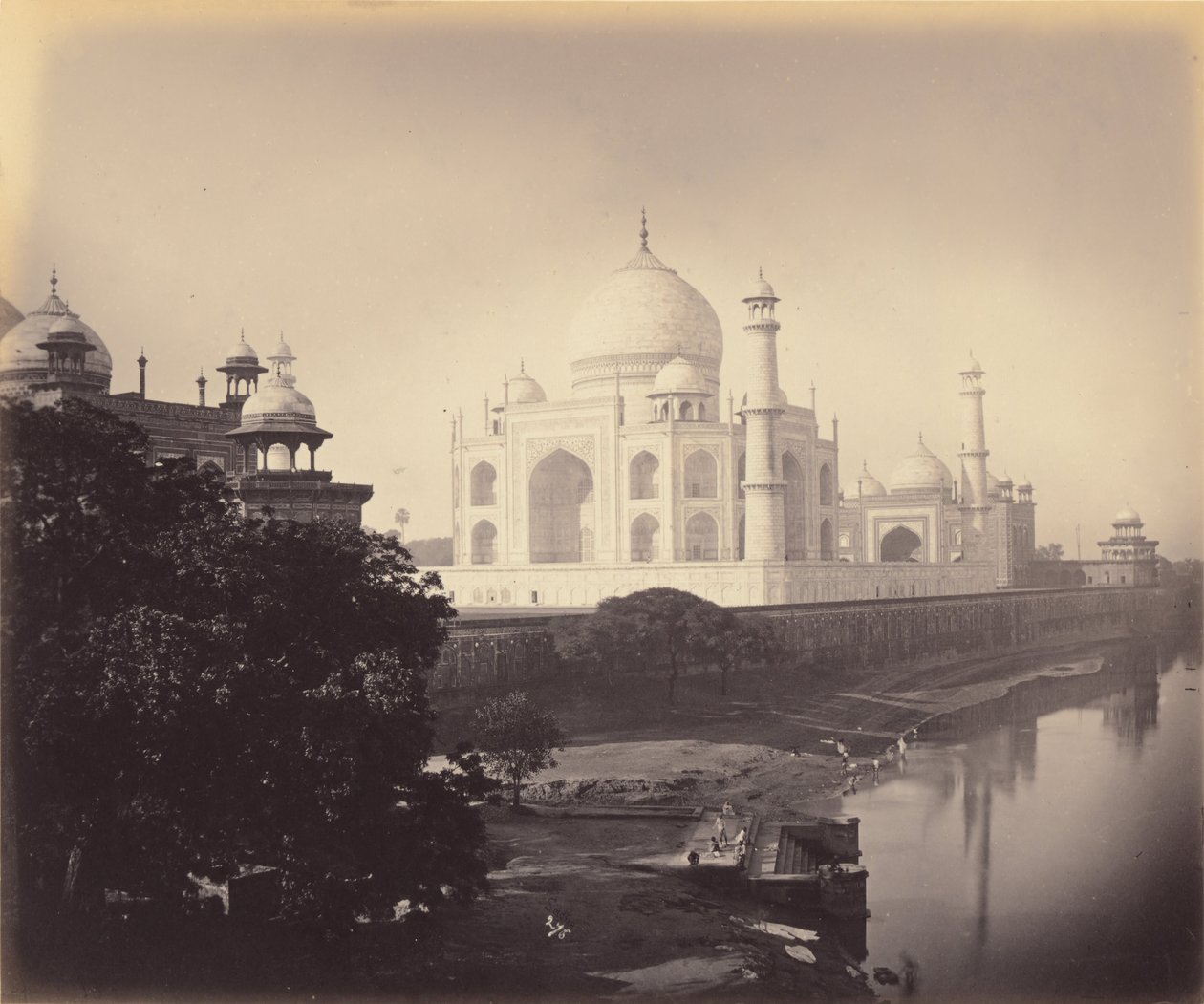 A Taj Mahal, Agra, India alkotó: John Saché