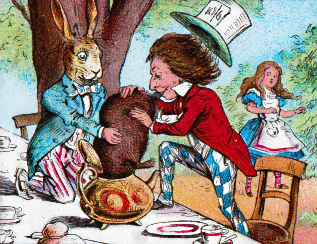Az őrült kalapos és a márciusi nyúl megpróbálja a Dormouse-t egy teáskannába tenni, 1910 alkotó: John Tenniel