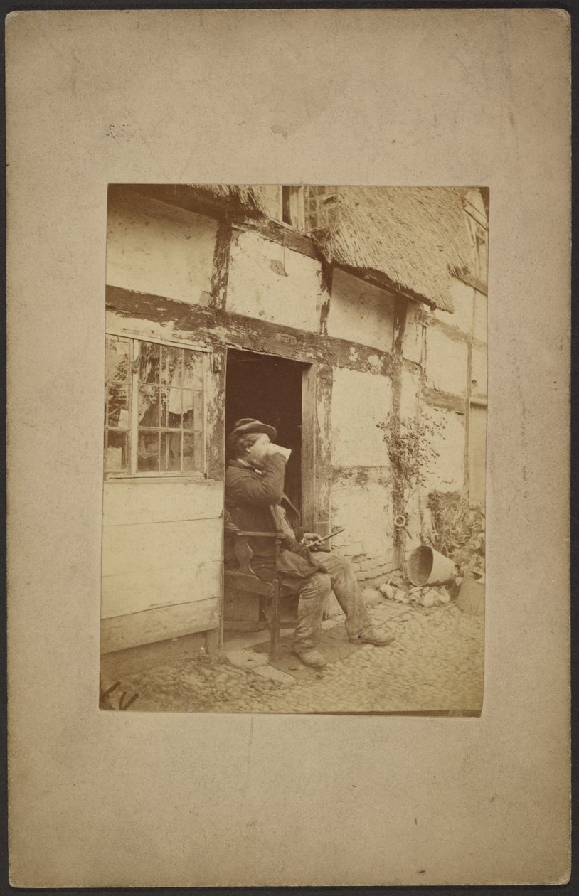 [Ülő férfi iszik bögréből a nyitott ajtóban] alkotó: John Whistler