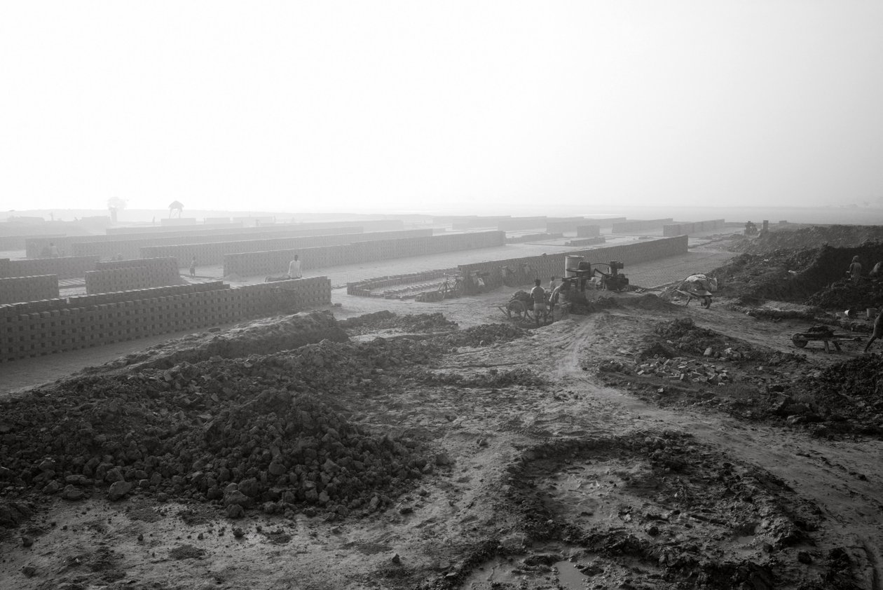 Téglagyárak Kalkuttában, India, 2016 (fotó) alkotó: Jon Nicholson