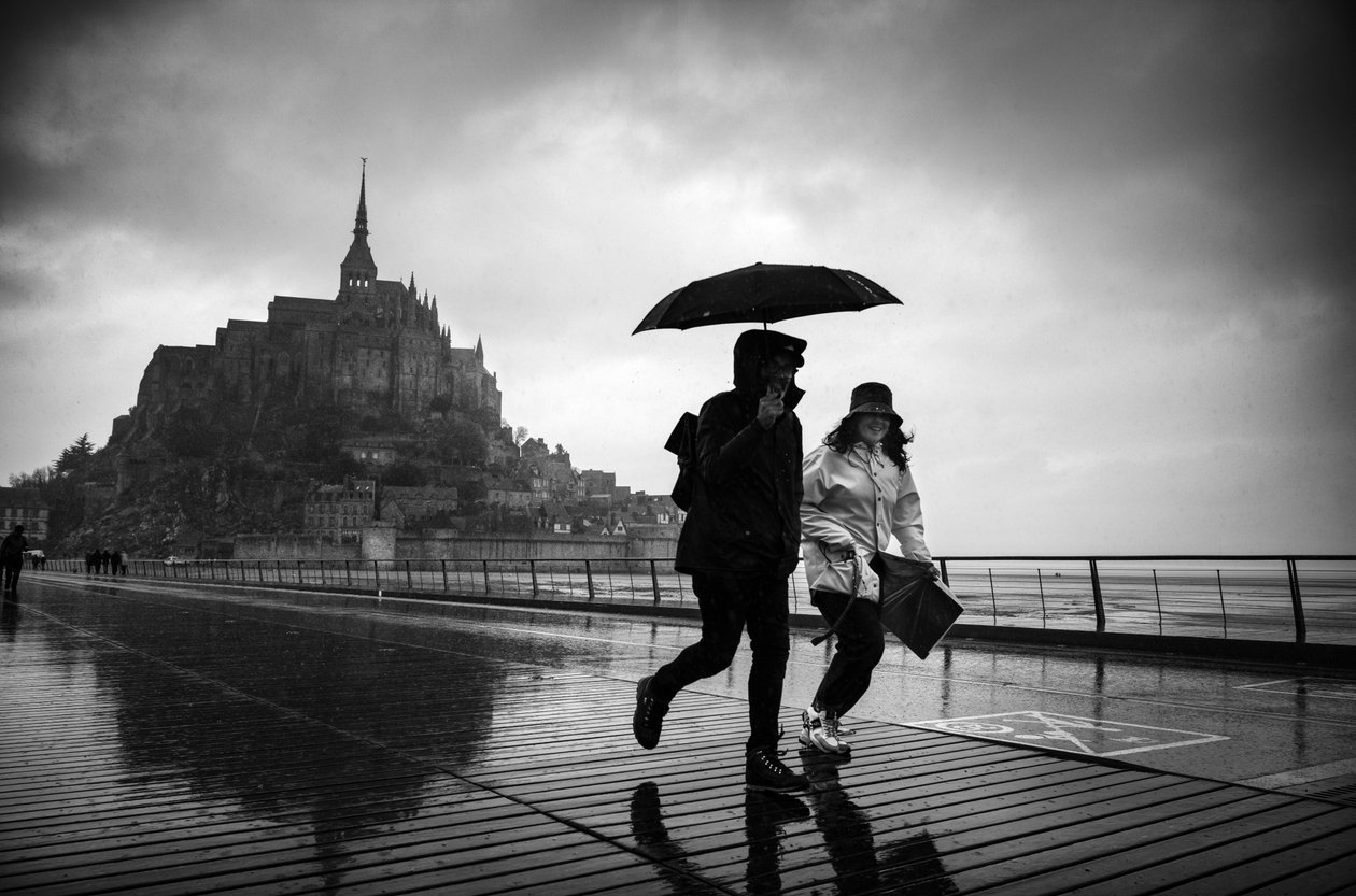 Útban a Mont St Michel felé, 2022 (fotó) alkotó: Jon Nicholson