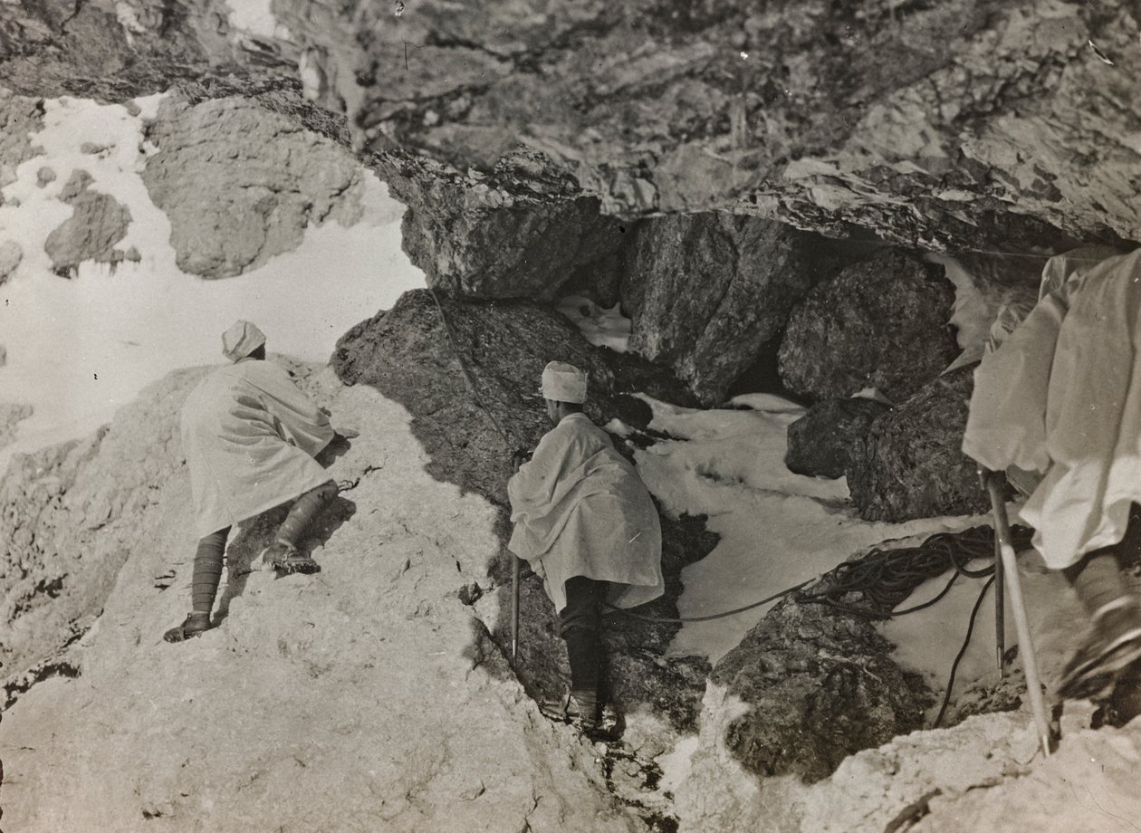 Album "Az én világháborúm - emlékek a délnyugati frontról Karintiában, Olaszországban, Trentino-Alto Adige" 1915.03.31.-1918.12.11. - Josef Zohles Bécs ": katonai bunker a hegyen alkotó: Josef Zohles