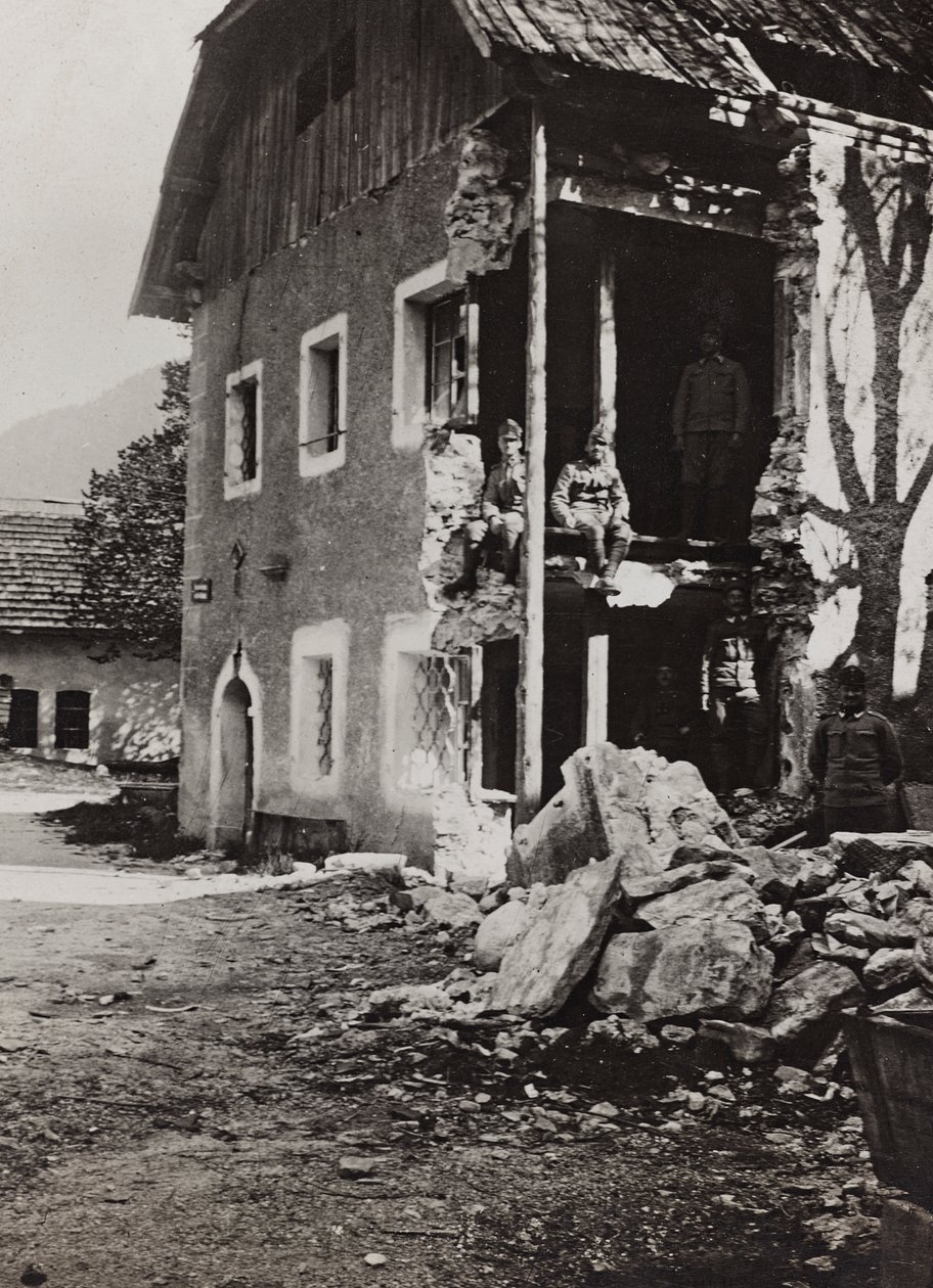 Album "Az én világháborúm – emlékek a délnyugati frontról Karintiában, Olaszországban, Trentino-Alto Adige" 1915.03.31-1918.12.11 - Josef Zohles Bécs": romok Valbrunában (b/w pho alkotó: Josef Zohles