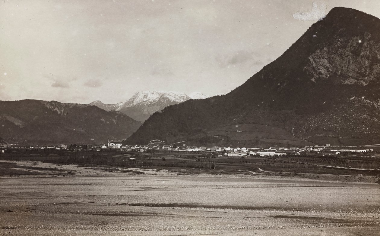 Album "Az én világháborúm – emlékek a délnyugati frontról Karintiában, Olaszországban, Trentino-Alto Adige" 1915.03.31.-1918.12.11. - Josef Zohle Bécs": Tolmezzo látképe (f/w fotó alkotó: Josef Zohles