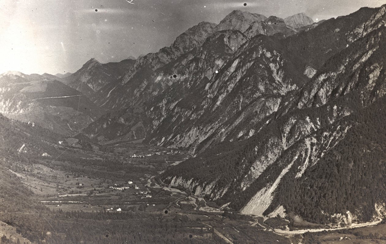 Album "Az én világháborúm – emlékek a délnyugati frontról Karintiában, Olaszországban, Trentino-Alto Adige" 1915.03.31.-1918.12.11. - Josef Zohle Bécs": panoráma (f/w fotó) alkotó: Josef Zohles