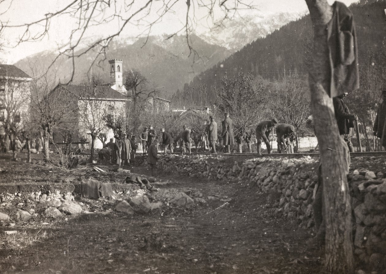Album "Meine weltkriegs - Erinnerungen South-West Front (Karintia, Olaszország, Dél-Tirol) (Az én világháborúm - emlékek a délnyugati frontról Karintiában, Olaszországban, Trentino-Alto Adige) 1915.03.31.-12.11. 1918 – Josef Zohles Wien: katonák a társszol alkotó: Josef Zohles