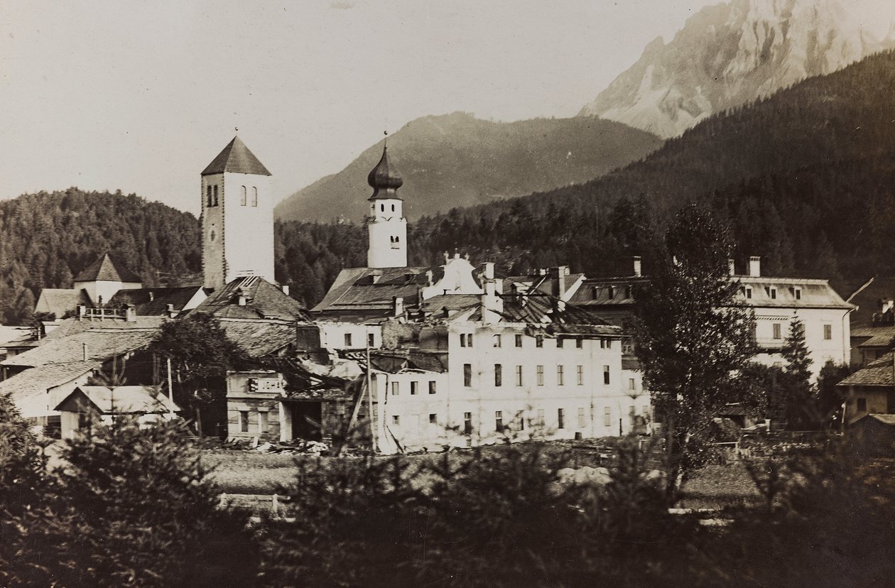 Album "Az én világháborúm – emlékek a délnyugati frontról Karintiában, Olaszországban, Trentino-Alto Adige" 1915.03.31.-1918.12.11. - Josef Zohles Bécs": Dobbiaco a bomba után alkotó: Josef Zohles