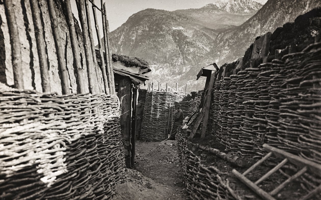 Album "Az én világháborúm - emlékek a délnyugati frontról Karintiában, Olaszországban, Trentino-Alto Adige" 1915.03.31.-1918.12.11. - Josef Zohle Bécs": árok (f/w fotó) alkotó: Josef Zohles