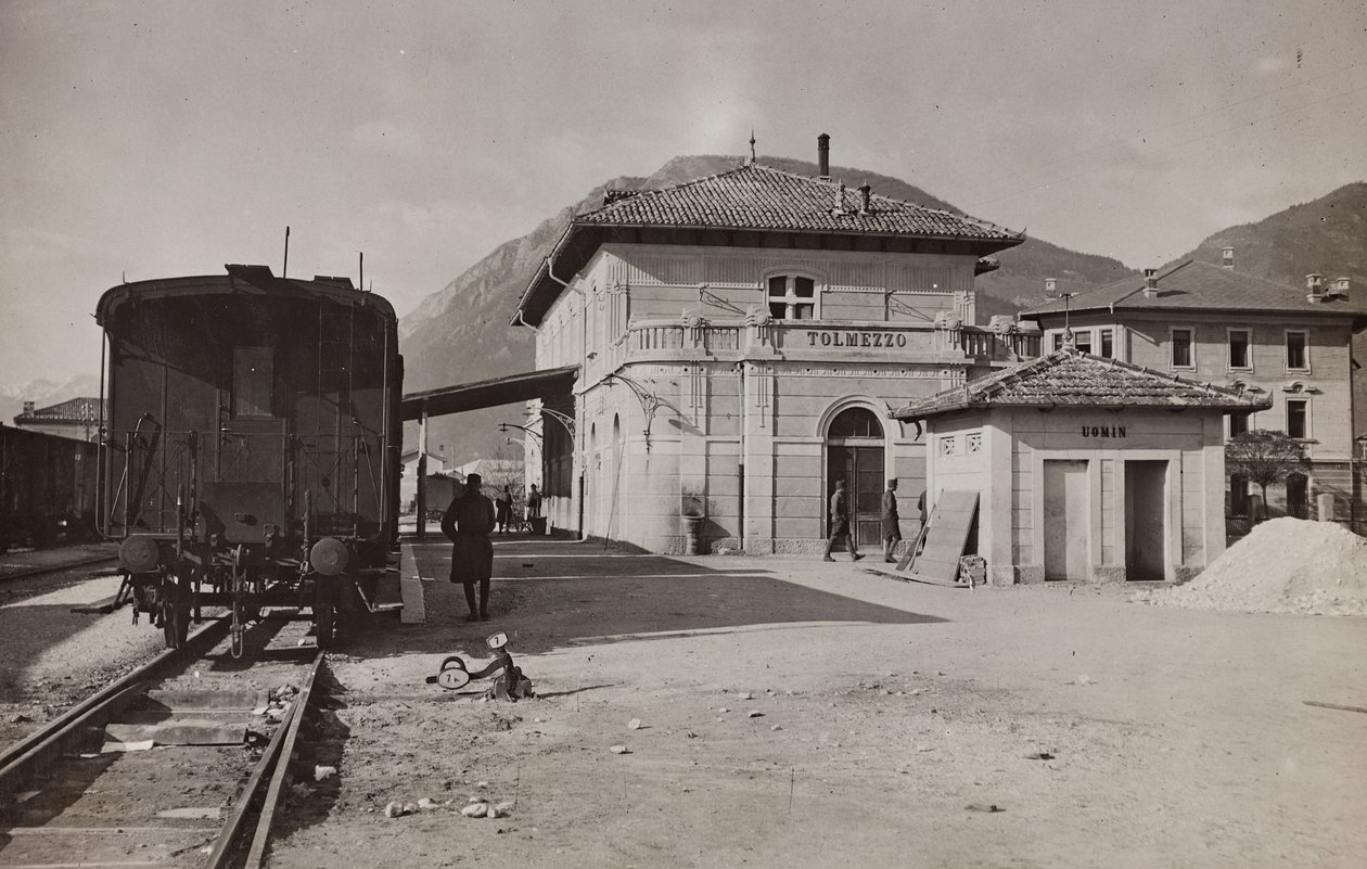 Album "Az én világháborúm – emlékek a délnyugati frontról Karintiában, Olaszországban, Trentino-Alto Adige" 1915.03.31.-1918.12.11. - Josef Zohles Wien": tolmezzói állomás (b/w ph) alkotó: Josef Zohles