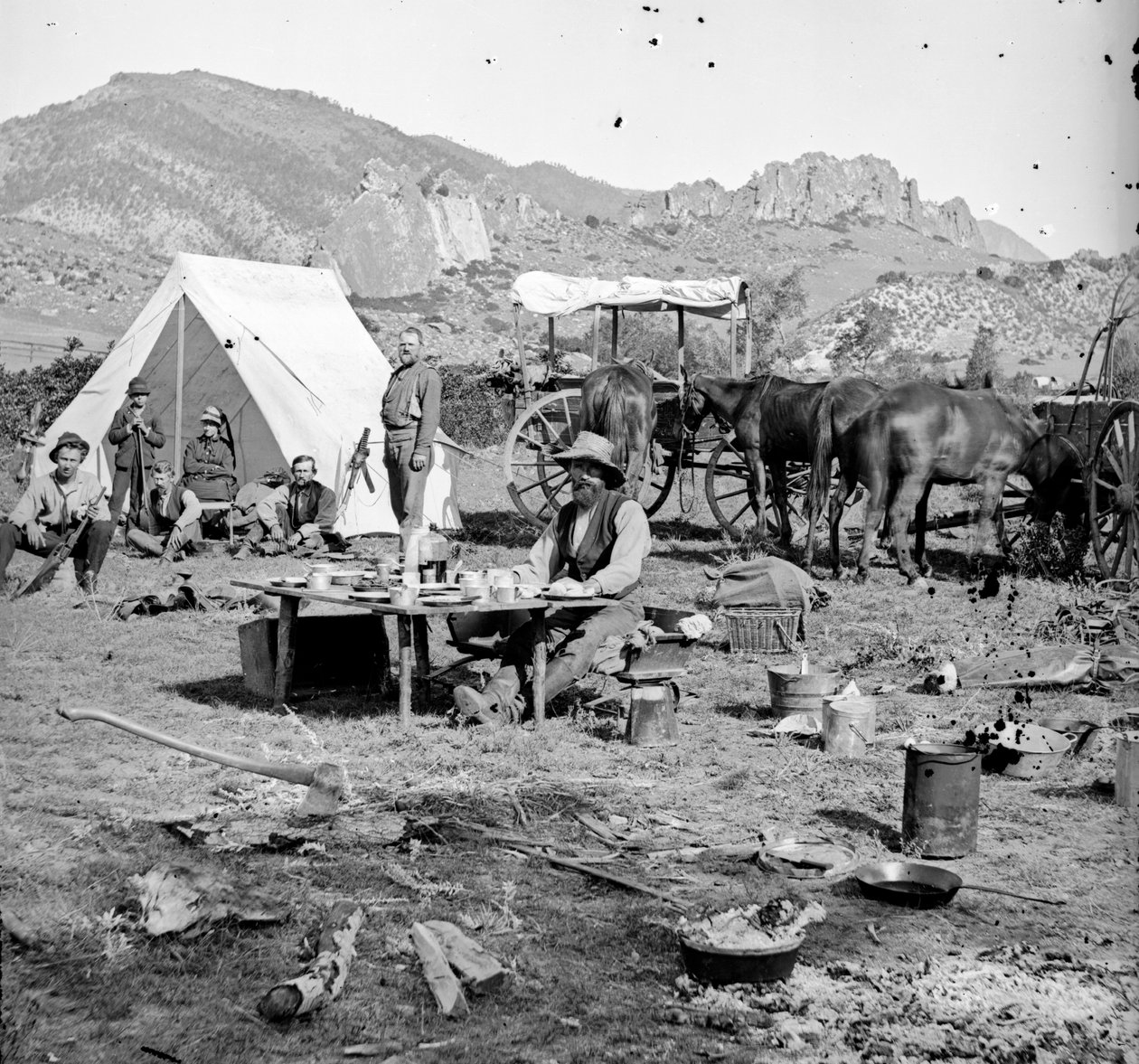 Kempingek a hegyaljai között, 1875-1900 körül alkotó: Joseph Collier