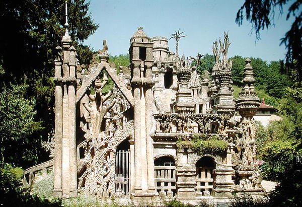 Az Ideális Palota 1879-1912 között épült alkotó: Joseph Ferdinand Cheval