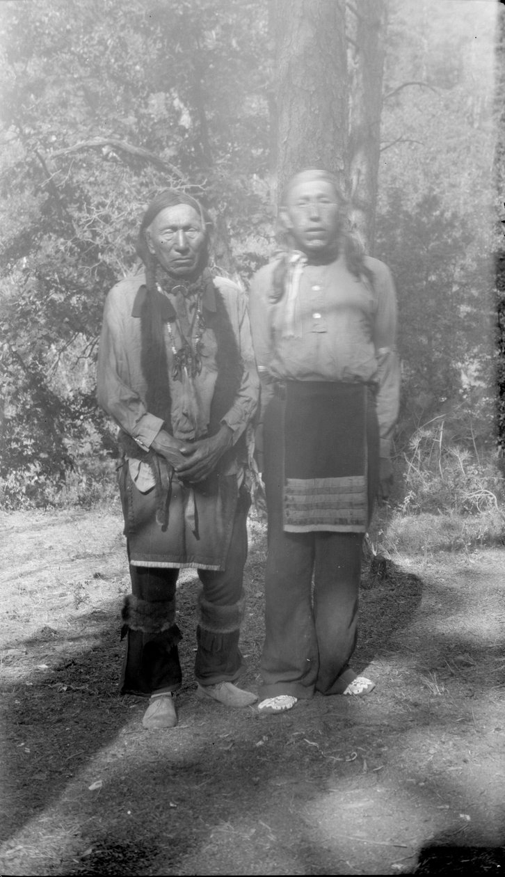 Black Elk és fia, Black Elk, Ogalalla sziúk, akik a Custer csatában harcoltak. alkotó: Joseph G. Masters