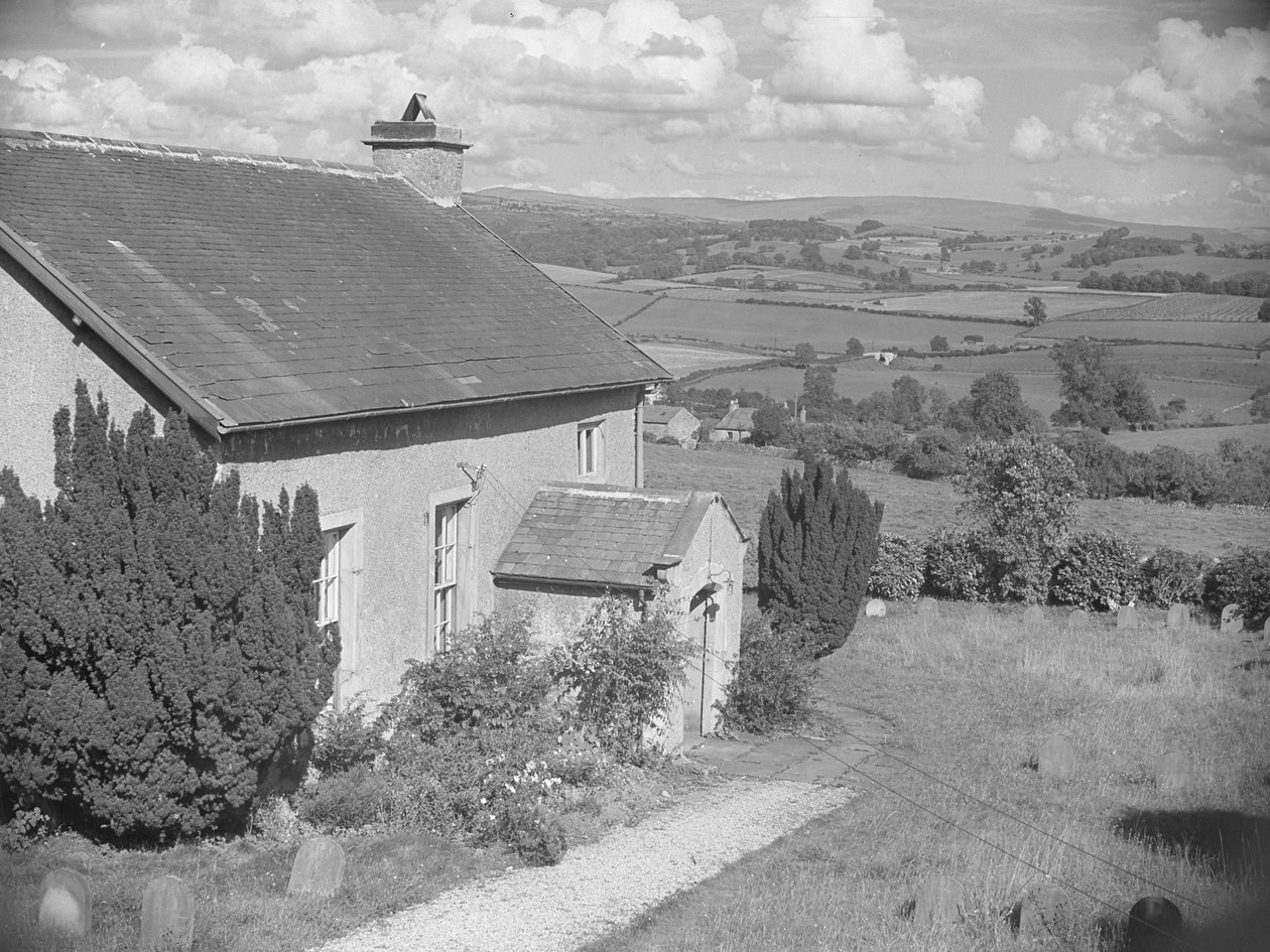 Ház a kép bal oldalán és kilátás a képen túlra alkotó: Joseph Hardman