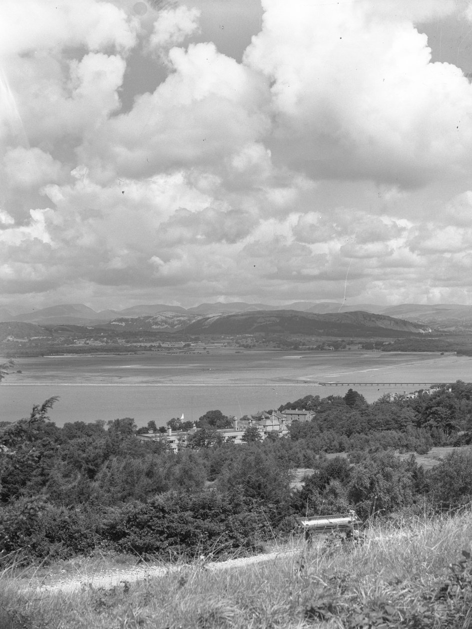 A Kent-torkolatra tekintve, a viadukt látható alkotó: Joseph Hardman