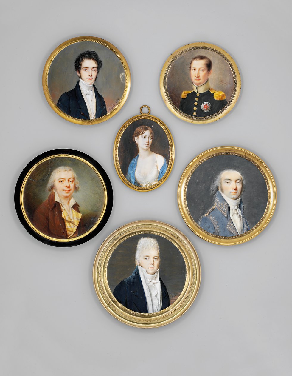 Fiatal tiszt, sötétzöld kabátban, halványzöld gallérral és arany epaulettekkel, a Spanyol Királyi Rend mellcsillagát viselve alkotó: Joseph Marie Bouton