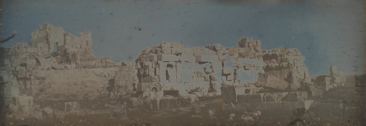 Hatszögletű udvar, Jupiter temploma, Baalbek, 1843. alkotó: Joseph Philibert Girault De Prangey