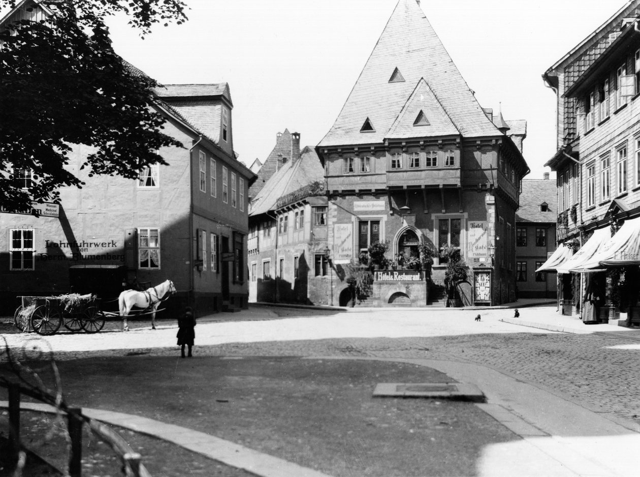 Egy régi szálloda a Városház téren, Goslar, 1910 körül alkotó: Jousset