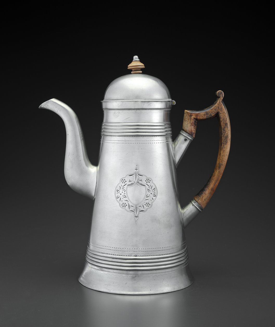 Kávékanna, c. 1814-1825 (ón, fa) alkotó: Jr. Ebenezer Smith