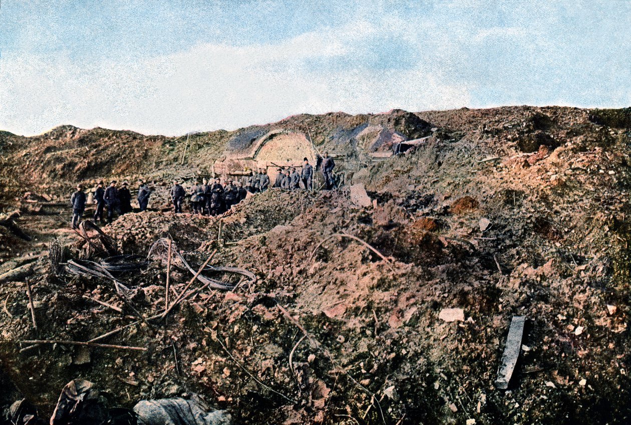 Katonák a Fort de Souville-ben, amelyet a német tüzérség megsemmisített, 1916. szeptember (autokróm) alkotó: Jules Gervais Courtellemont