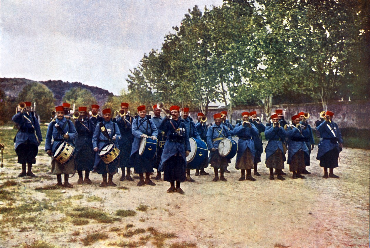 Algériai katonazenekar a Párizstól keletre zajló marne-i csatában, 1914 szeptembere (autokróm) alkotó: Jules Gervais Courtellemont