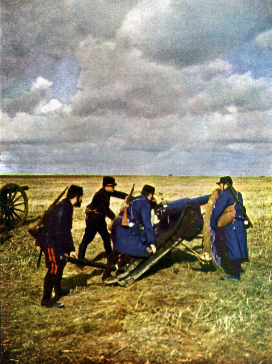 Négy francia katona egy 90 mm-es ágyúval a Marne melletti csatában, Párizstól keletre, 1914 szeptemberében (autokróm) alkotó: Jules Gervais Courtellemont