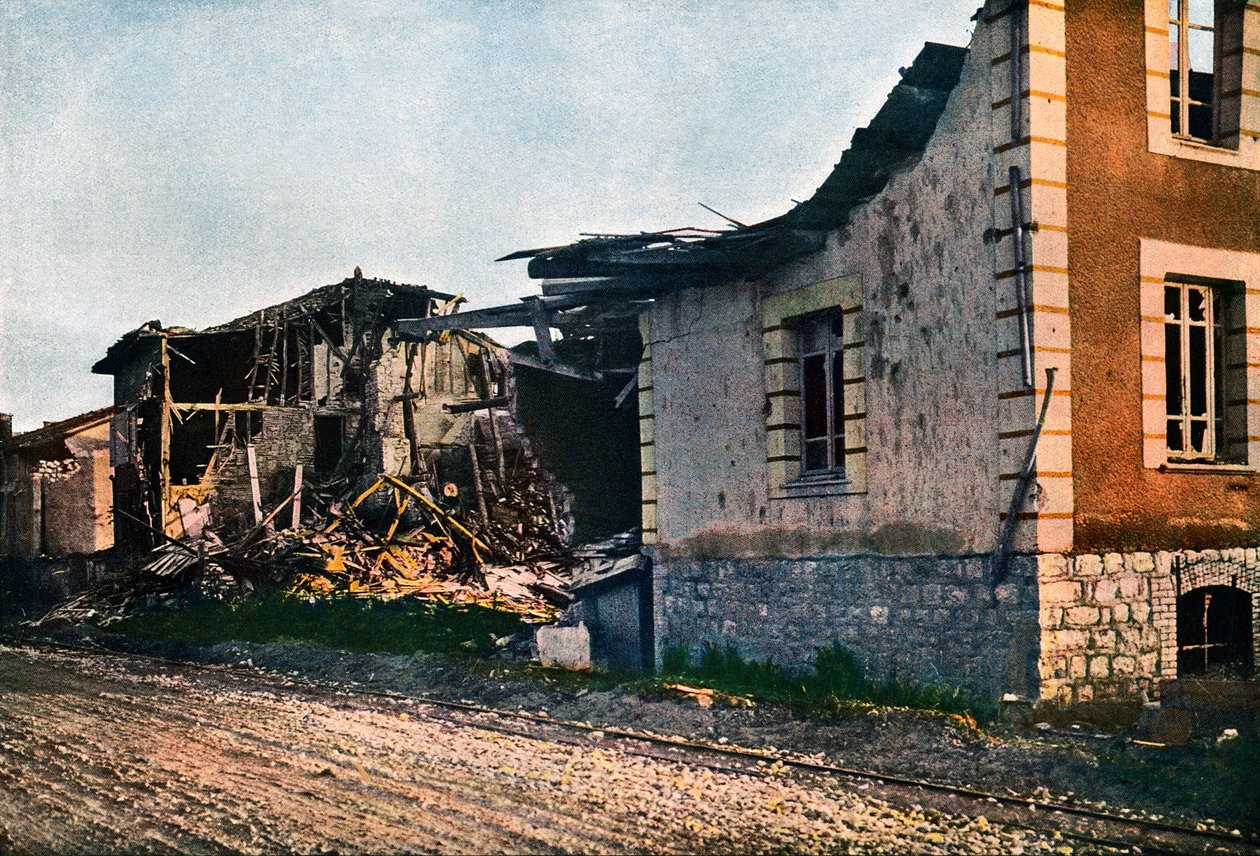 Dombasle-en-Argonne elpusztult faluja Verduntól nyugatra, 1916. szeptember (autokróm) alkotó: Jules Gervais Courtellemont