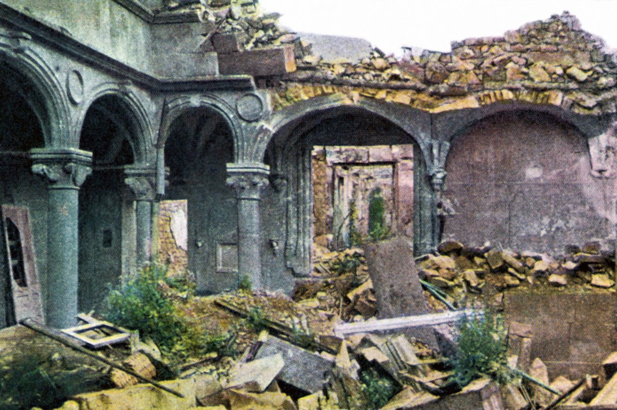 A súlyosan megrongálódott Princerie, Verdun, 1916. szeptember (autokróm) alkotó: Jules Gervais Courtellemont