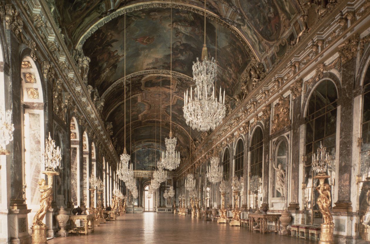 A Galerie des Glaces (Tükrök csarnoka) 1678-84 alkotó: Jules Hardouin Mansart