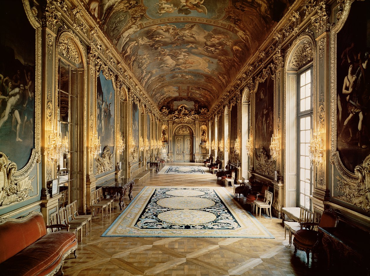 Kilátás a Hotel de Toulouse Galerie Doree-ra, 1720 körül alkotó: Jules Hardouin Mansart
