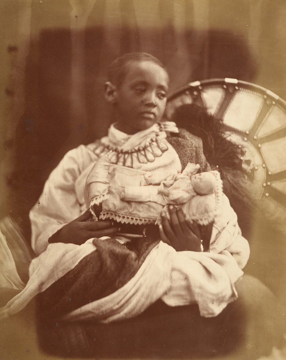 Déjatch Alámayou, Theodore király fia, 1868. július. alkotó: Julia Margaret Cameron
