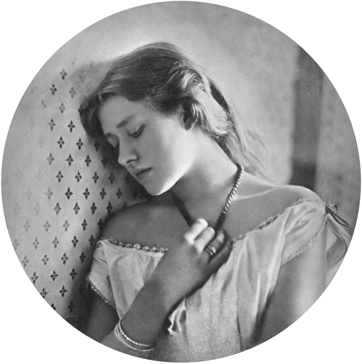 Ellen Terry tizenhat évesen alkotó: Julia Margaret Cameron