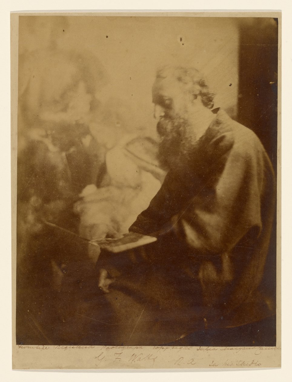 G. F. Watts R. A. műtermében alkotó: Julia Margaret Cameron