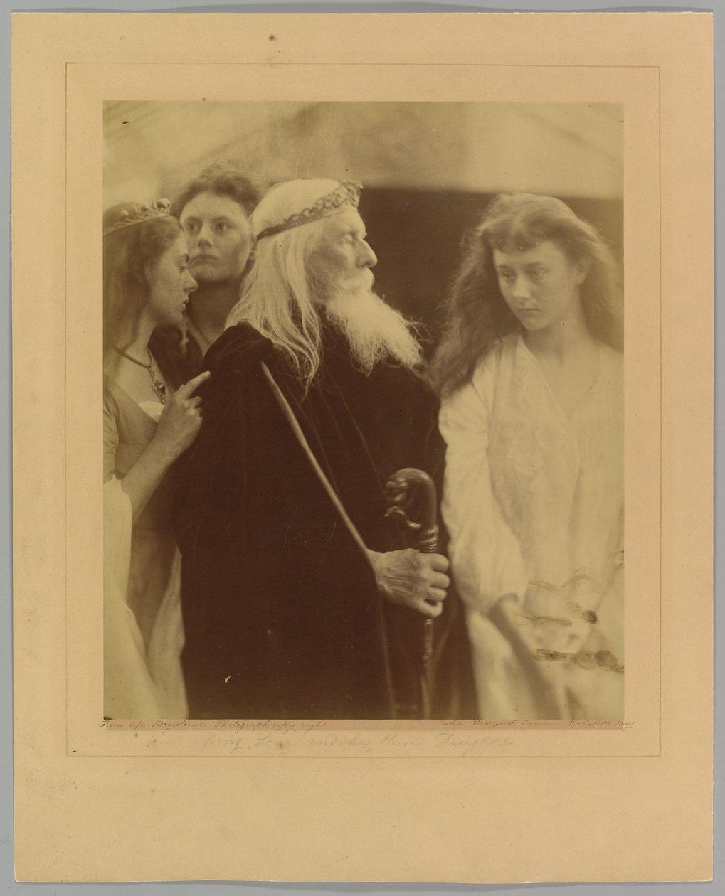 Lear király királyságát három lányának osztja szét alkotó: Julia Margaret Cameron