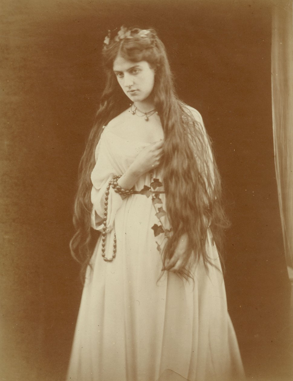 „Emlékezet” („Mnémoszüné”), Marie Spartali alkotó: Julia Margaret Cameron