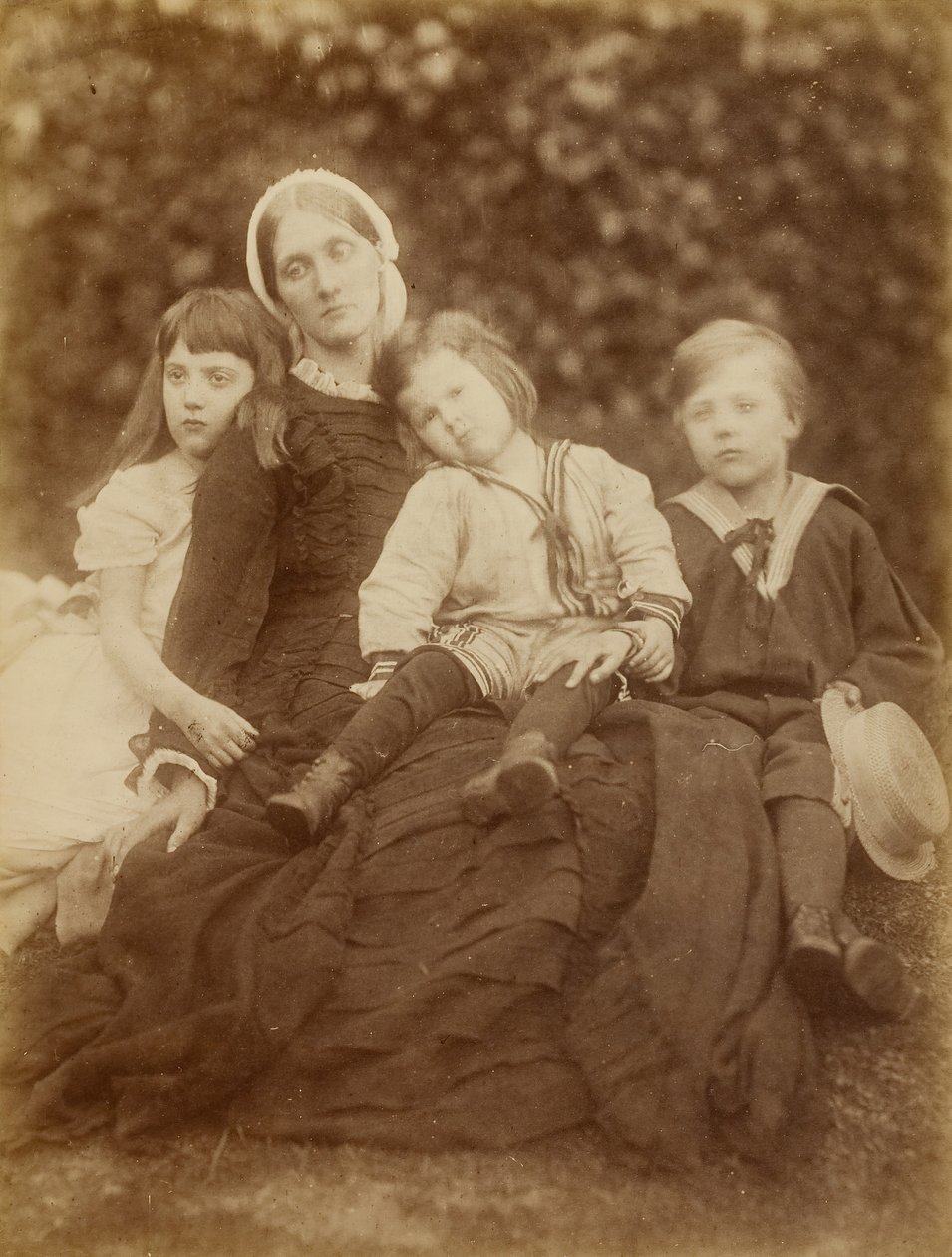 Mrs. Herbert Duckworth Florence Fisherrel, George Duckworth-szel és Herbert Fisherrel, 1872. augusztus. alkotó: Julia Margaret Cameron