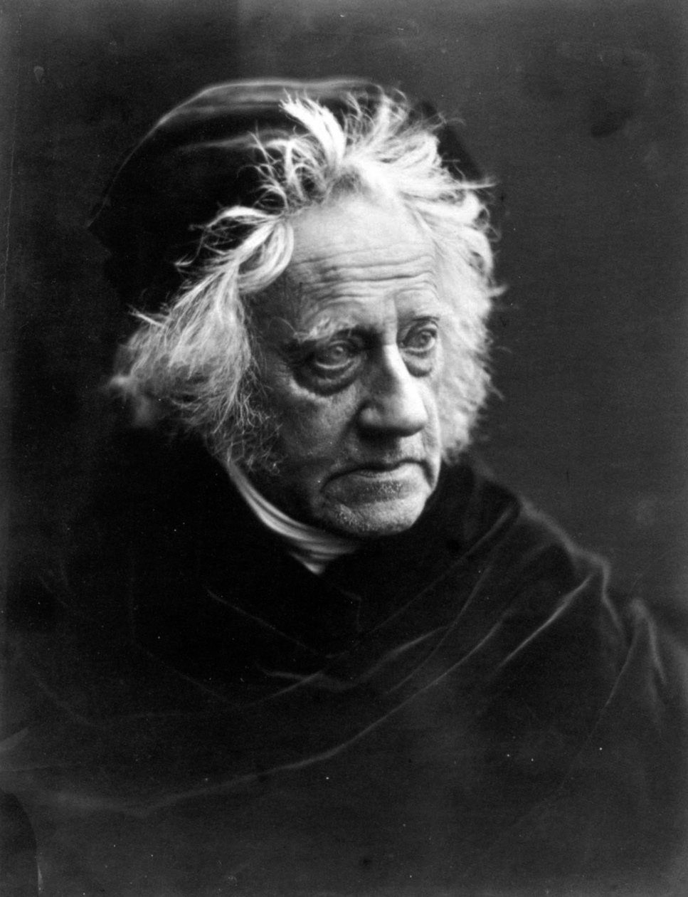 Sir John Frederick William Herschel, 1867 (bw fotó) alkotó: Julia Margaret Cameron