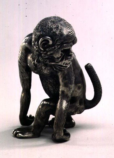 Faberge számára készült majom figura, 1896-1908 körül (ezüst) alkotó: Julius Rappoport