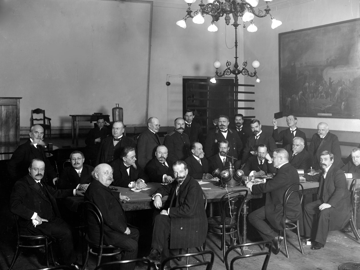 A Császári Műszaki Társaság tagjai a fényképezés 75. évfordulója alkalmából rendezett ülésen, 1914. alkotó: Karl Karlovich Bulla