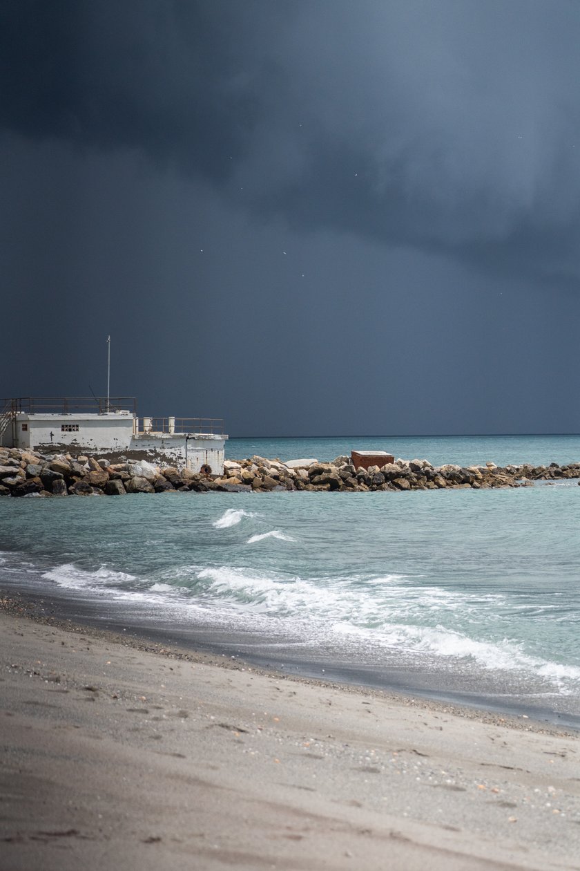 Bunker Beach II, 2021 (fotó) alkotó: Katha Wood