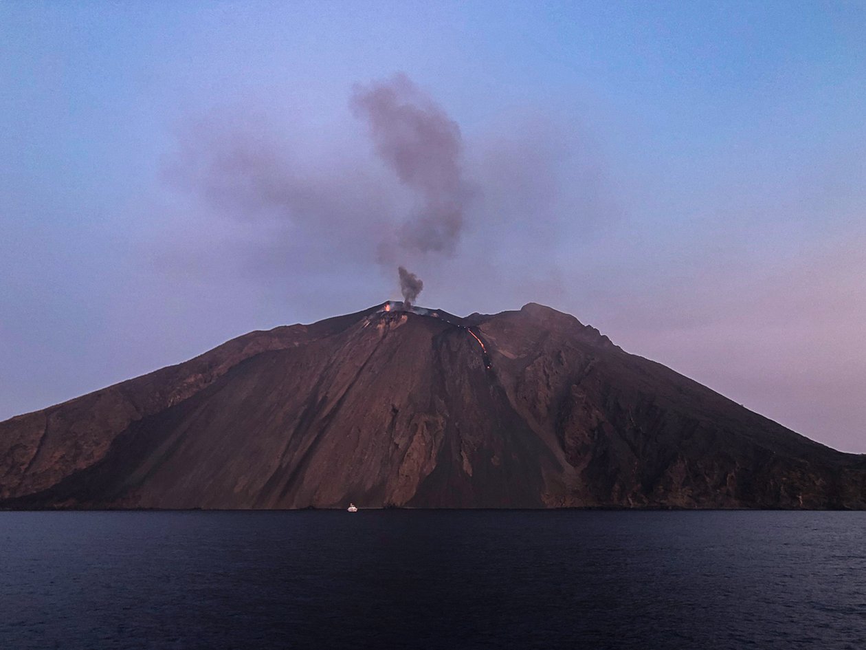 Stromboli az őrség alatt 2019 alkotó: Katha Wood