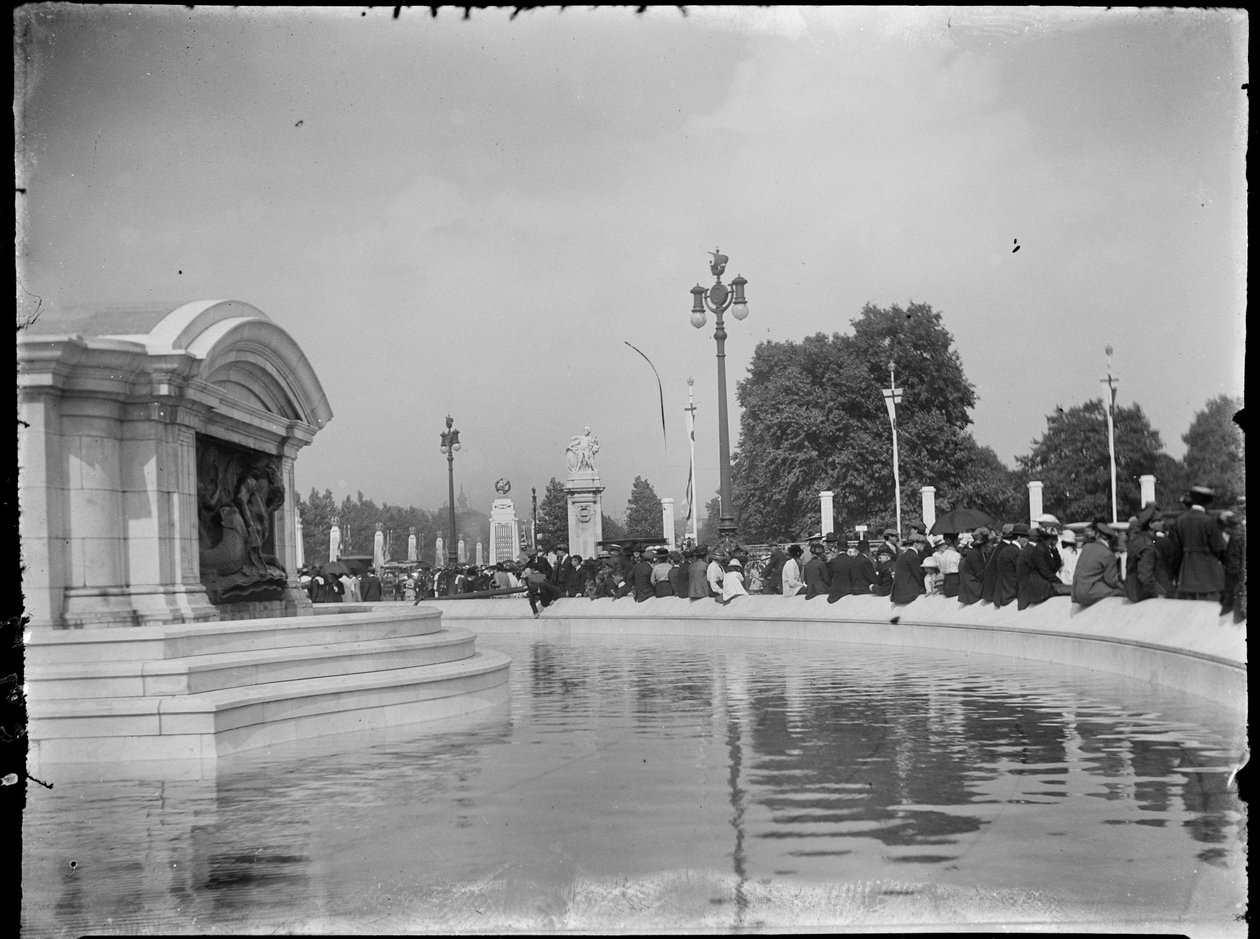 Victoria Queen Memorial, The Mall, St James, City Of Westminster, London alkotó: Katherine Jean Macfee