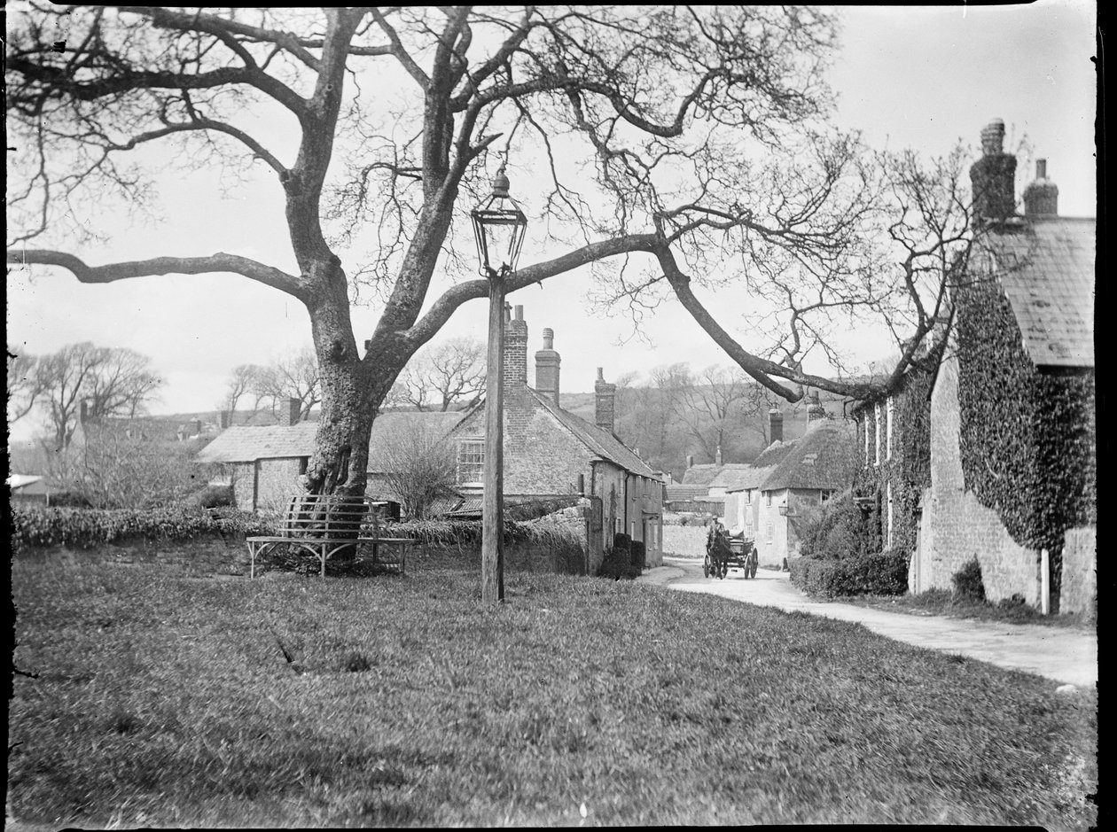 Village Green, Burton Bradstock, Dorset, 1922. április 24. – 1922. május 8. (f/w fotó) alkotó: Katherine Jean Macfee