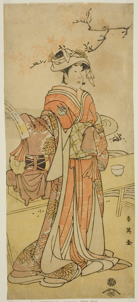 A színész Segawa Kikunojo III mint a női rókatündér Otatsu-gitsune, aki Shizuka Gozennek álcázta magát a Kogane Saku Date no Okida című darabban, amelyet az Ichimura Színházban adtak elő 1792 tizenegyedik hónapjában. alkotó: Katsukawa Shun
