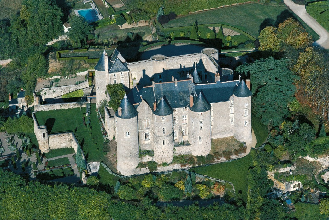 Chateau de Luynes, Franciaország alkotó: Alec Hunter