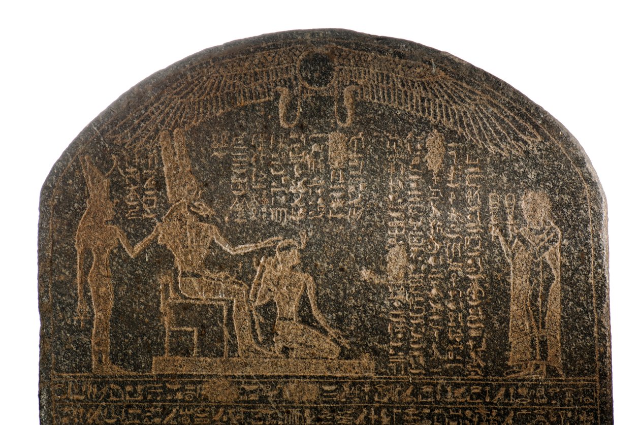 Aspelta koronázási sztélé, Amun isten kosfejjel és Mut, Napatán-korszak,..., 2007 (fotó) alkotó: Kenneth Garrett