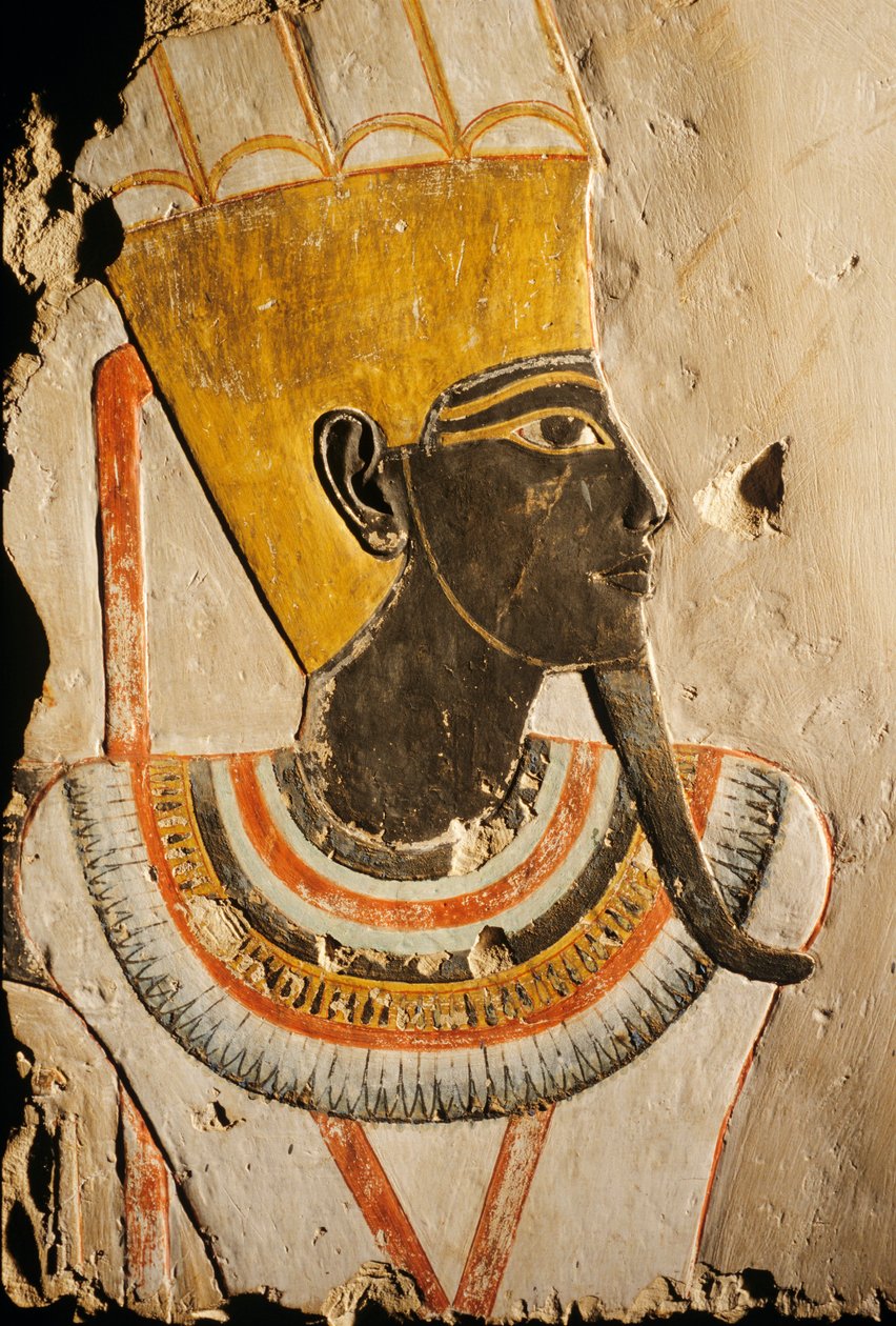 Deir el Bahri; mészkő dombormű; festett Amun-Min isten, alkotó: Kenneth Garrett