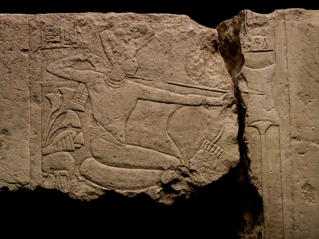 Sakkara-i mészkő az ellenség legyőzéséről:18. dinasztia; Újbirodalom; Egyiptom; Tut; Tuta..., 2009 (fénykép) alkotó: Kenneth Garrett