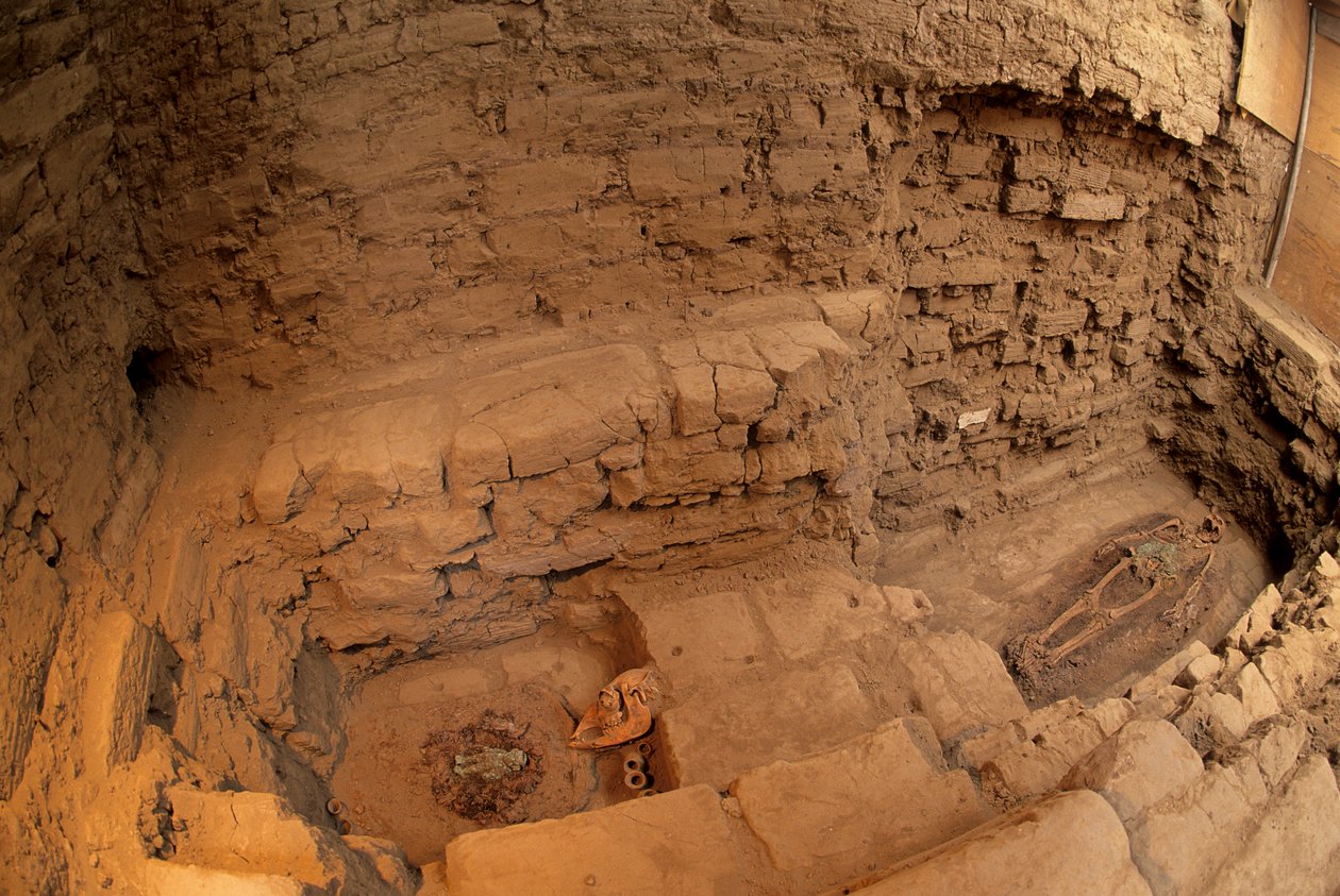 Moche; temetkezések; Huaca Dos Cabezas-Jecetepeque, Chris Donovan alkotó: Kenneth Garrett